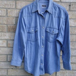 SIZE L. ETC Essential teen clothing women's button up denim shirt.